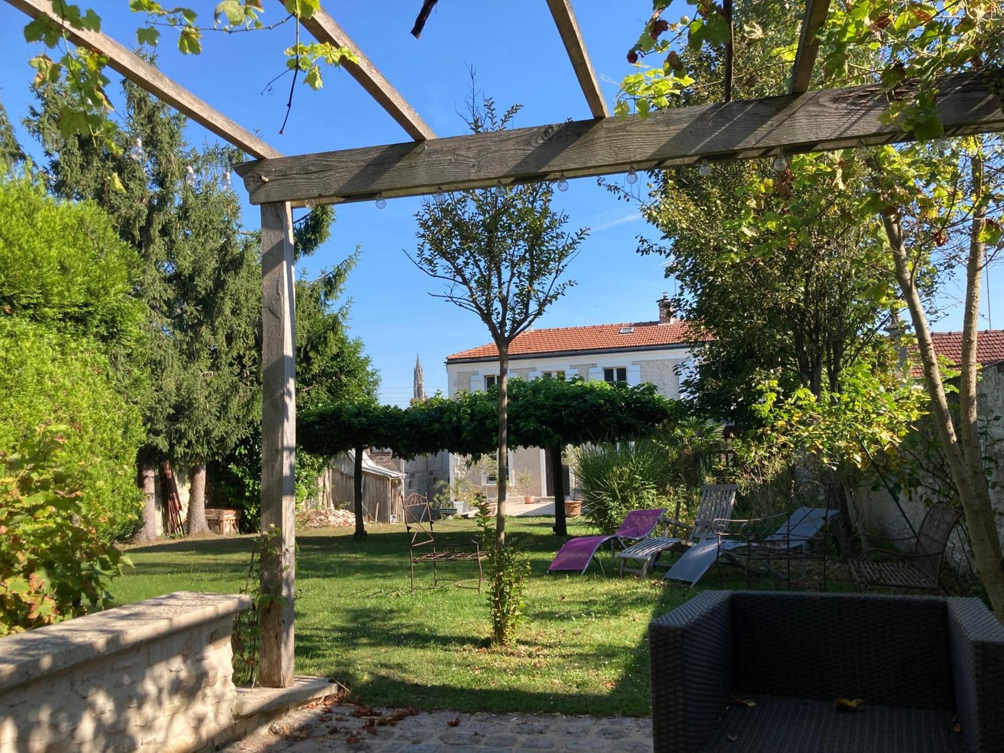 Pierres Et Jardins Bed and Breakfast Senlis  Εξωτερικό φωτογραφία